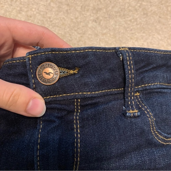 Hollister junior size 7s, waist 28, leg 26 dark wash high-rise jean legging - Picture 7 of 9